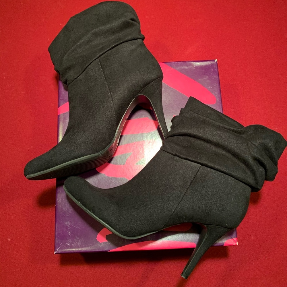 Slouchy ankle boot heels